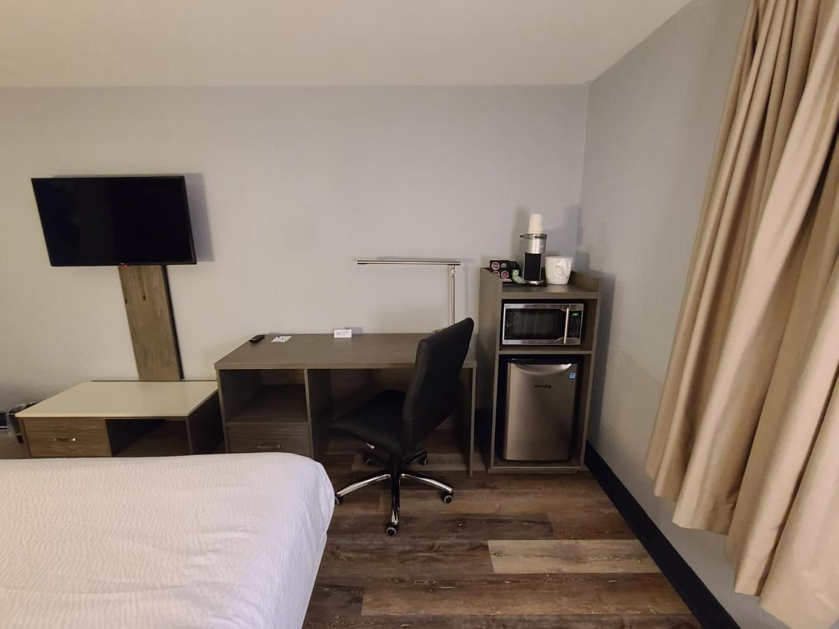 Travelodge By Wyndham Barrie Dış mekan fotoğraf