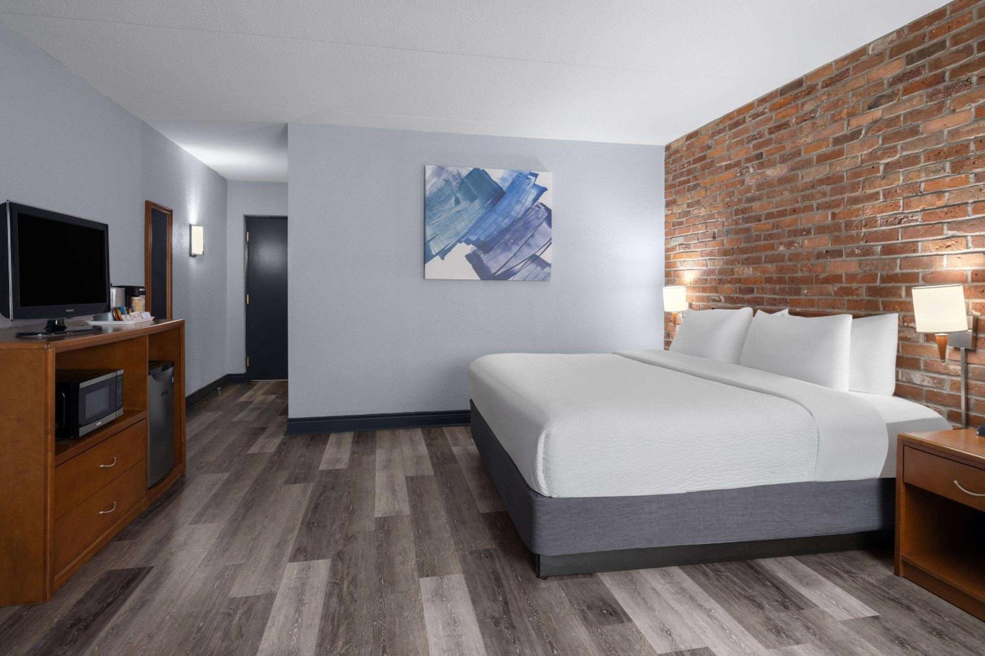 Travelodge By Wyndham Barrie Dış mekan fotoğraf