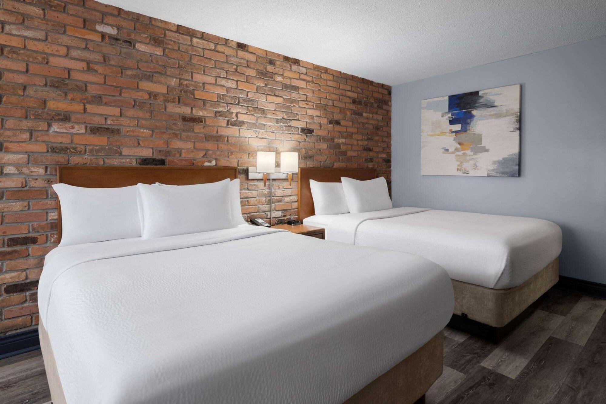Travelodge By Wyndham Barrie Dış mekan fotoğraf