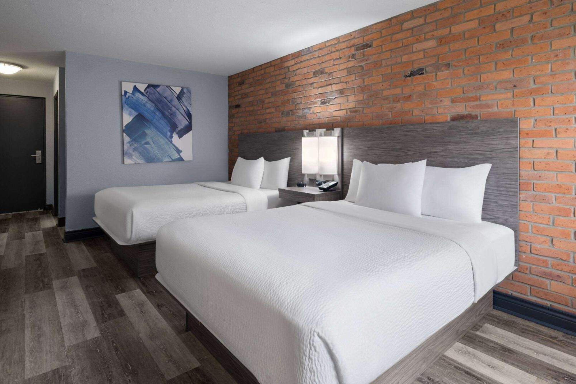 Travelodge By Wyndham Barrie Dış mekan fotoğraf