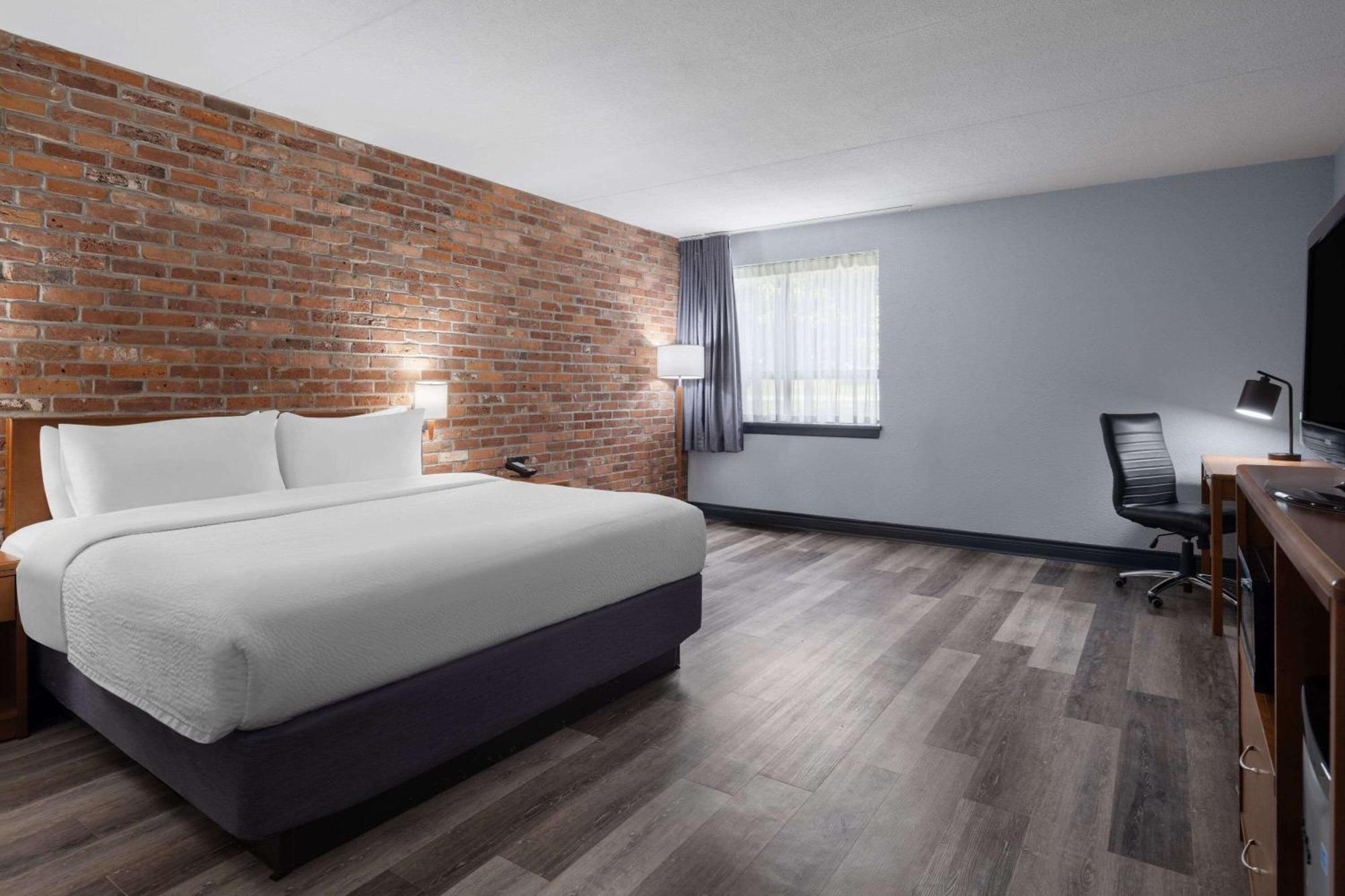 Travelodge By Wyndham Barrie Dış mekan fotoğraf