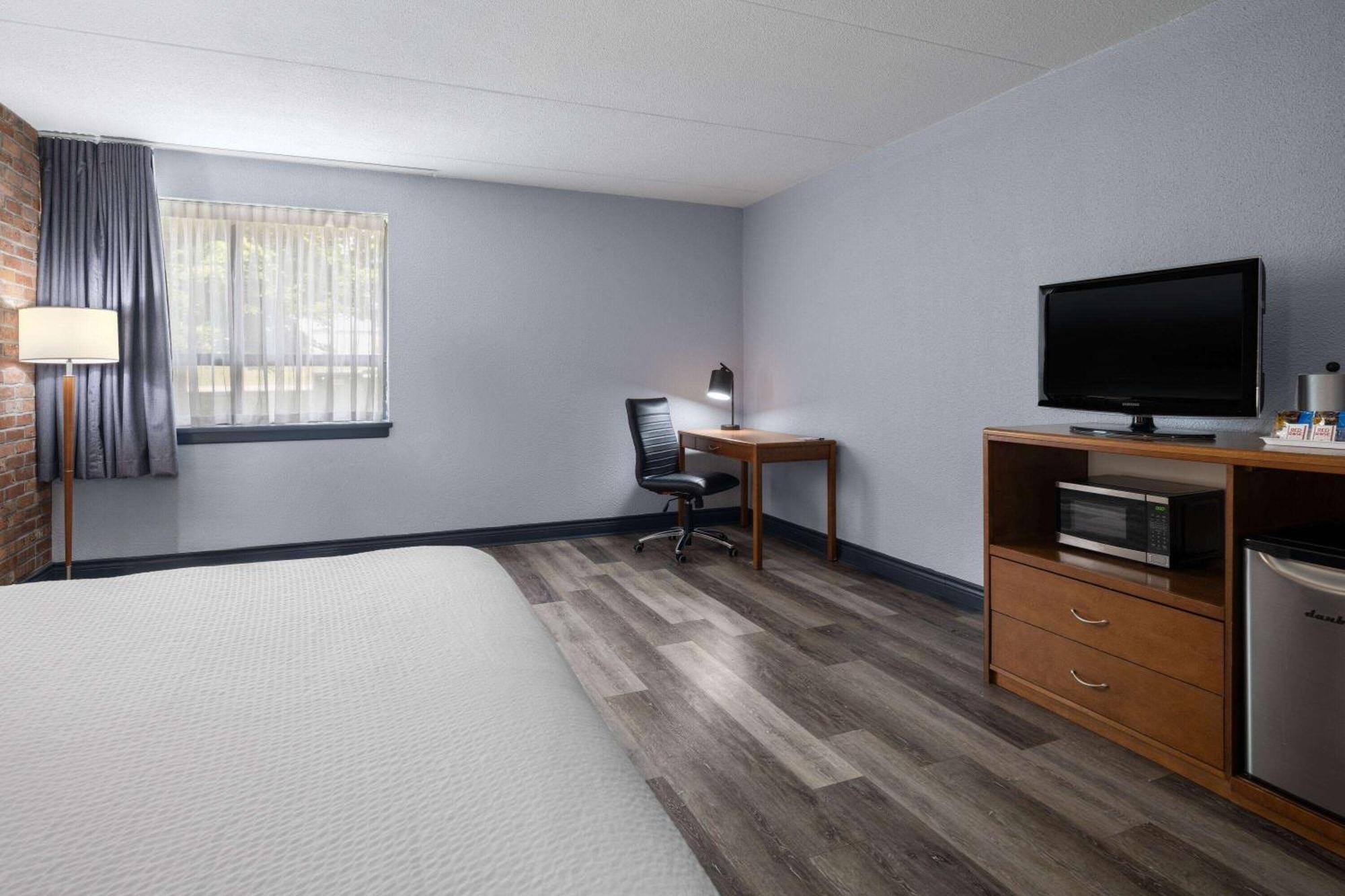 Travelodge By Wyndham Barrie Dış mekan fotoğraf