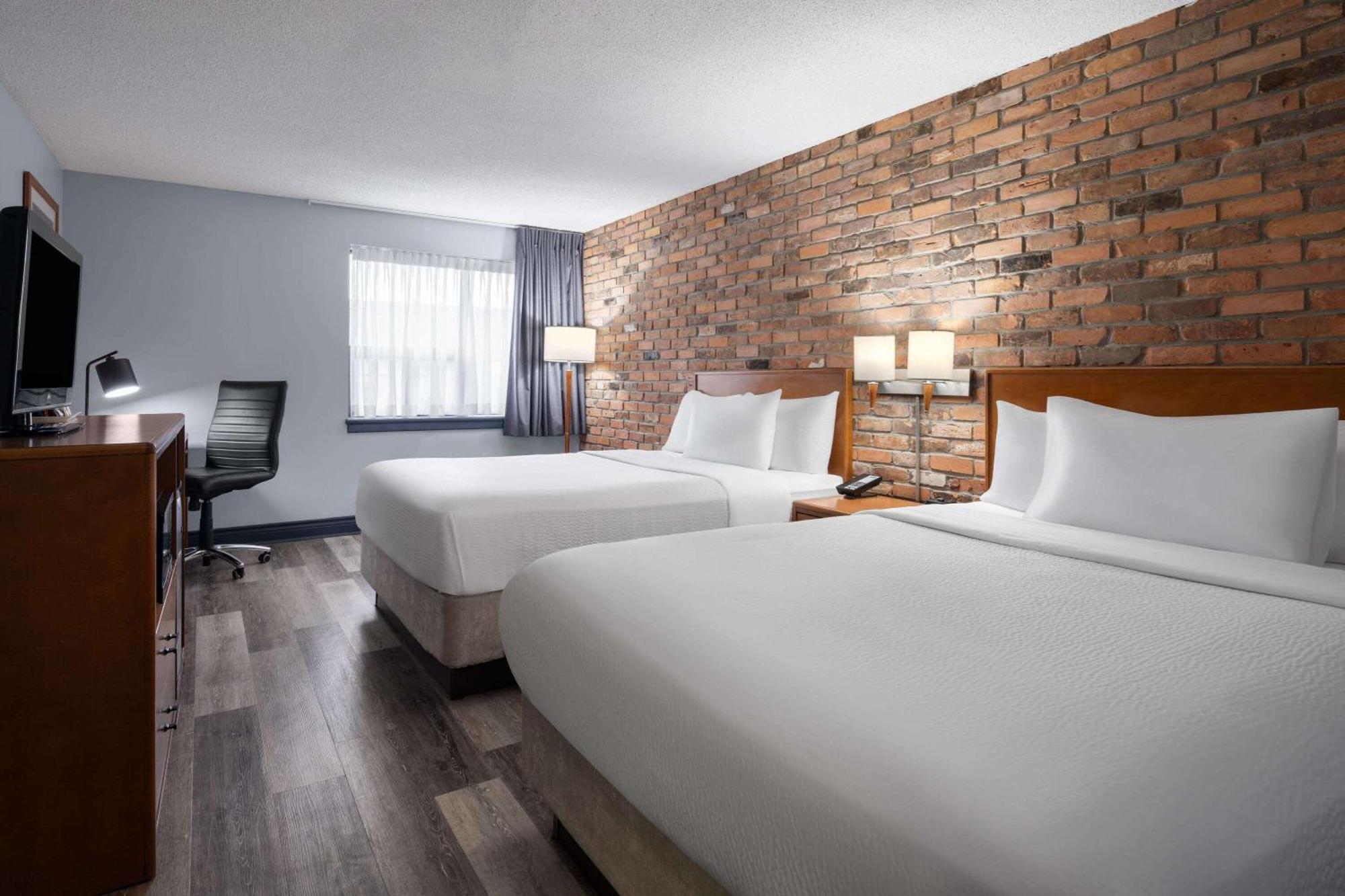 Travelodge By Wyndham Barrie Dış mekan fotoğraf