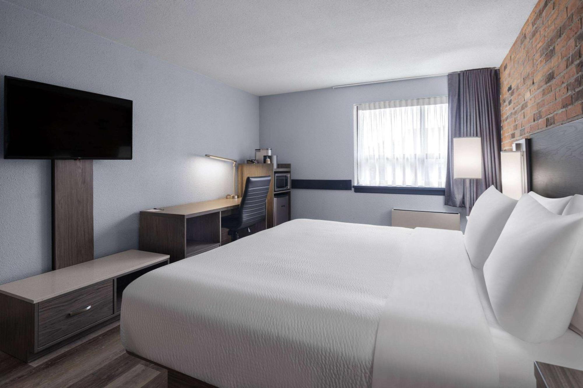 Travelodge By Wyndham Barrie Dış mekan fotoğraf