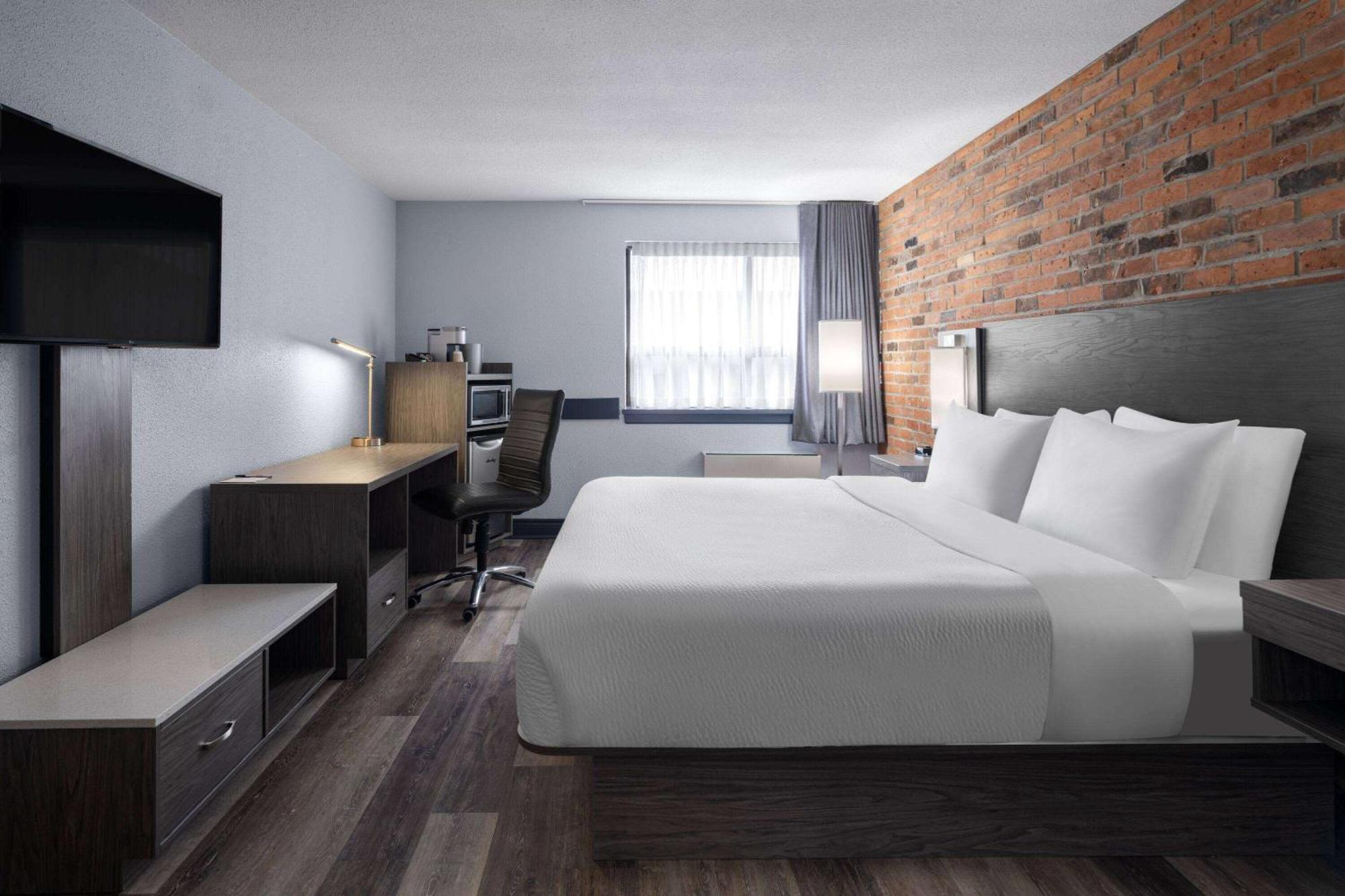 Travelodge By Wyndham Barrie Dış mekan fotoğraf